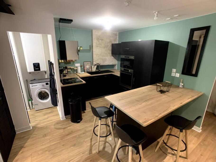 Hello #2 By Melrose Appartement